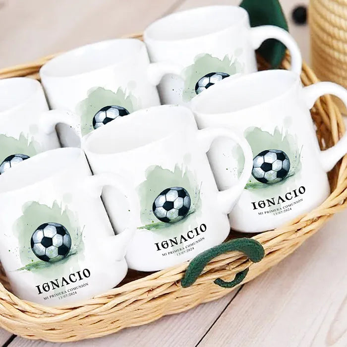 Tazas personalizadas como detalle de comunión original y práctico · De Moi à Toi