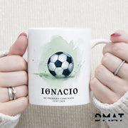 Taza personalizada con diseño de fútbol y nombr