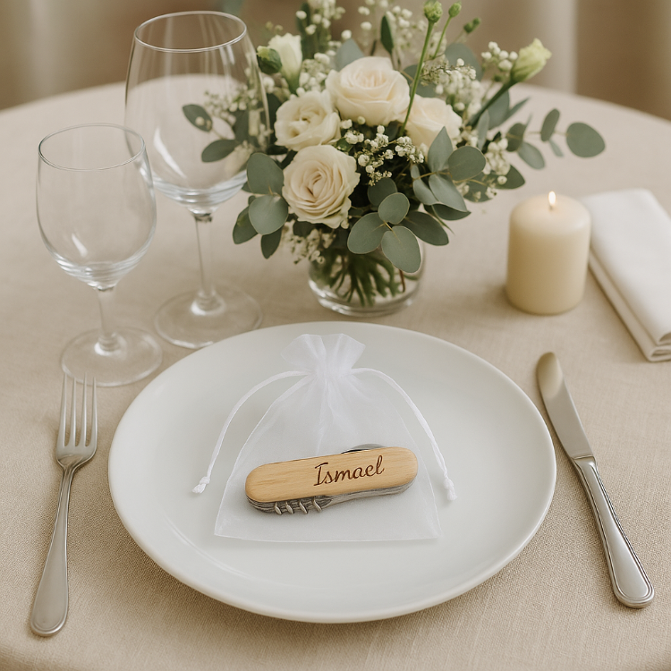 Navaja multiusos personalizada para invitados hombre de boda