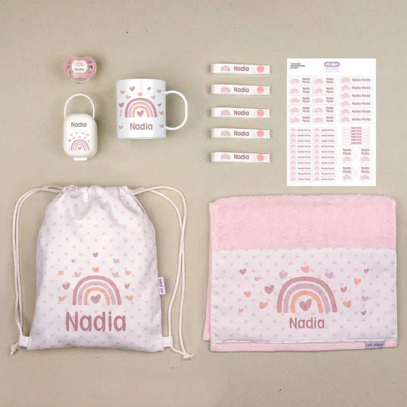 Set de guardería personalizado con nombre: mochila, botella y fiambrera.