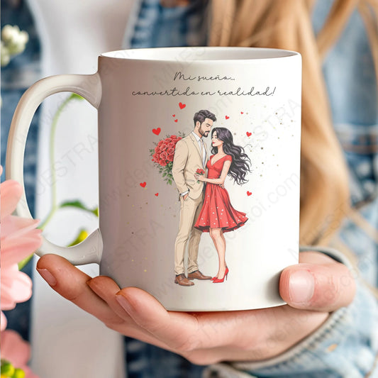 Taza personalizada con ilustración de pareja fitness y nombres para regalo de San Valentín.