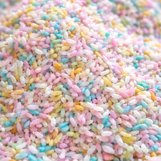 Arroz de colores para bodas teñido a mano en tonos variados, confetti natural que no destiñe