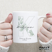 Taza personalizada con inicial y nombre para invitados de boda