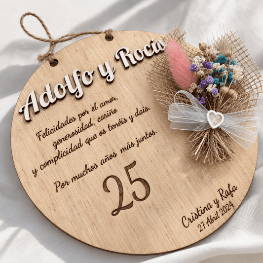 Placa de madera de aniversario con flores naturales personalizada · De Moi à Toi