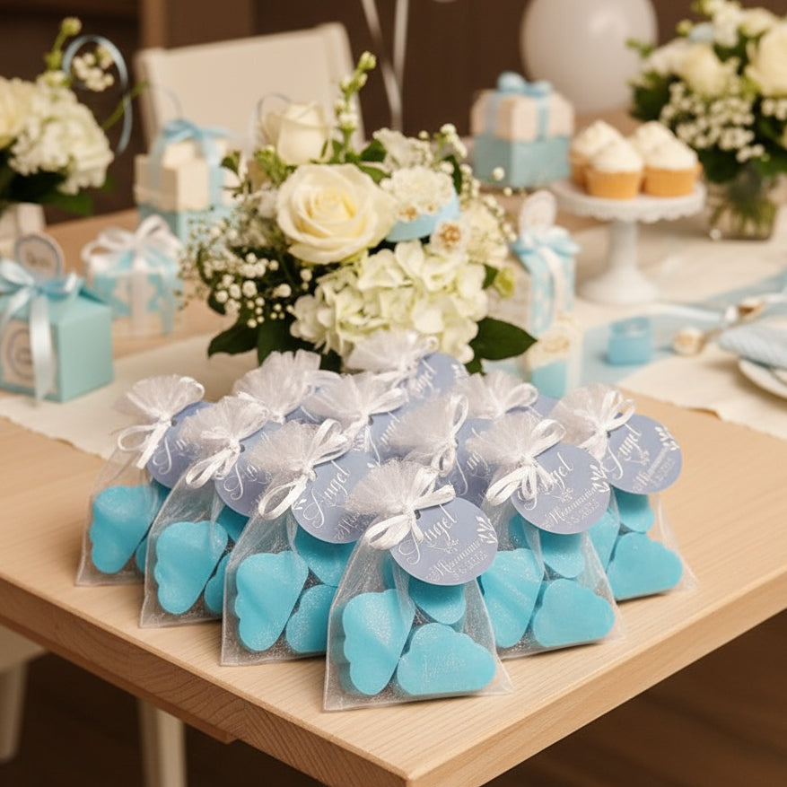 jaboncitos azules con forma de flor en bolsa de organza – detalle para invitados