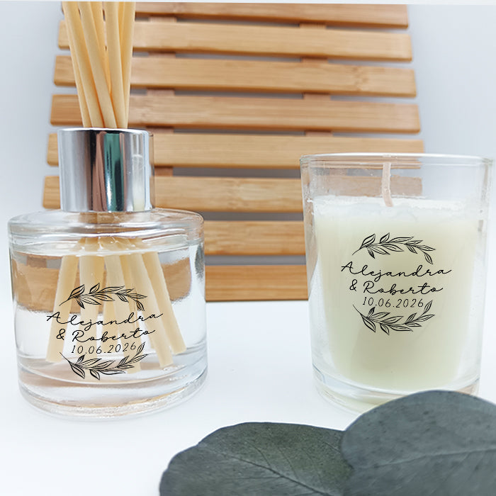 Detalles de boda con vela aromática y difusor mikado en caja blanca.