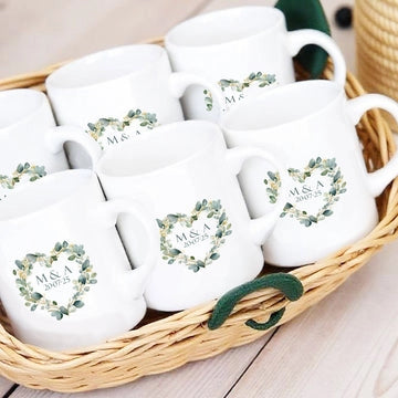 Detalle elegante para invitados con diseño botánico