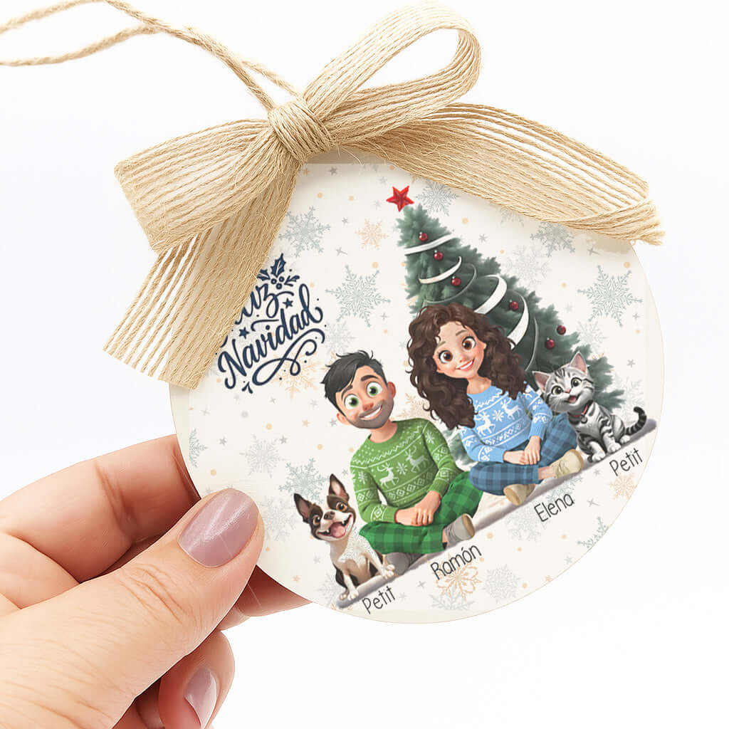 Bolas de Navidad originales y personalizadas en madera, con foto, nombre e ilustración o fotograía impresas en alta calidad.