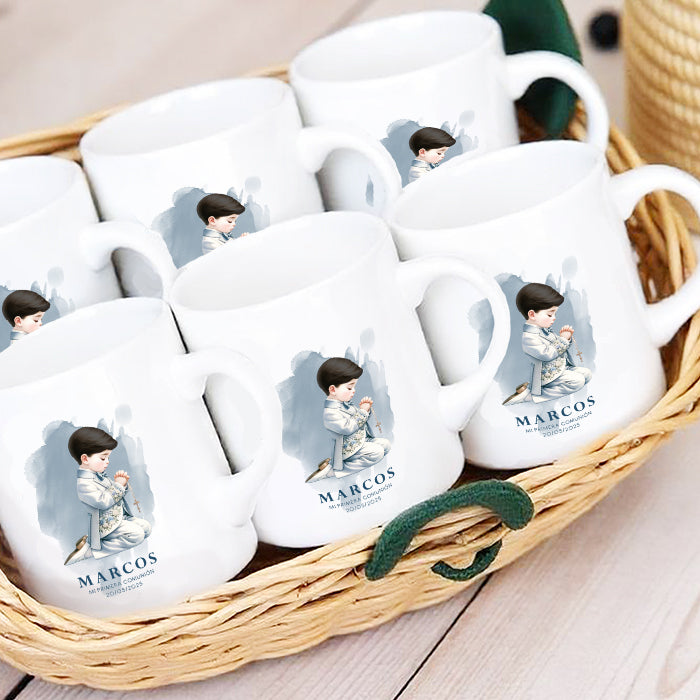 Taza personalizada como regalo para invitados de comunión de niño en tonos azules - De moi a toi