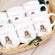 Taza floral en tonos suaves para comunión de niña