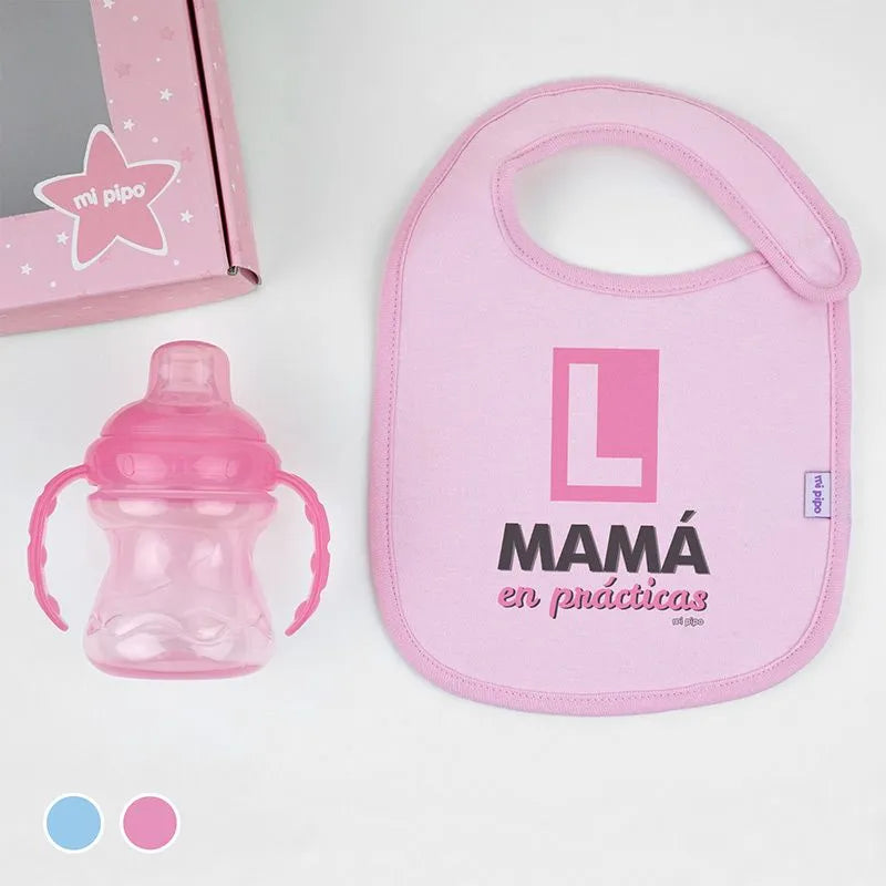 Babero con mensaje divertido “Mamá en prácticas” y taza con asas antigoteo para bebés