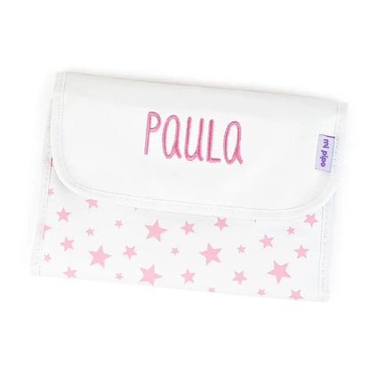 Portadocumentos personalizado con nombre para bebé, práctico y exclusivo.