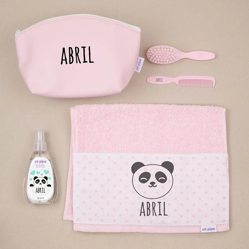 Set de regalo para bebé personalizado con nombre bordado.