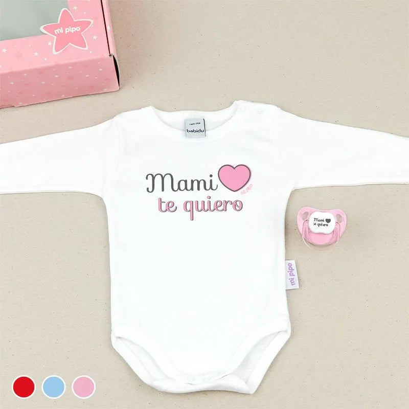 Set de regalo para bebé con body blanco estampado “Mami te quiero”, chupete menta y caja decorativa para el Día de la Madre