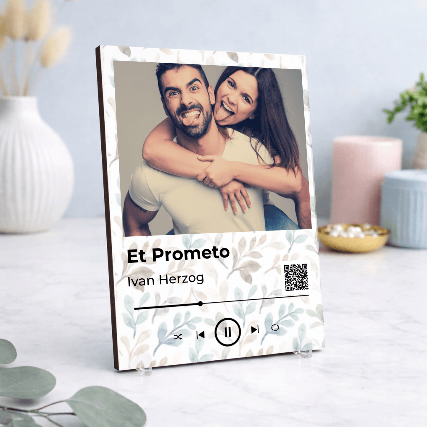 Placa de madera personalizada estilo música con foto y canción como regalo original