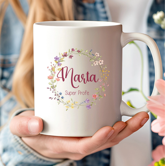 Taza personalizada profesora flores silvestres – Regalo fin de curso con nombres de alumnos