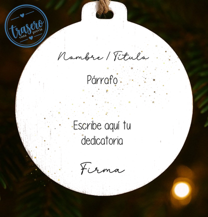 Bola de Navidad de madera personalizada con caricatura navideña desde foto con gorros de Papá Noel