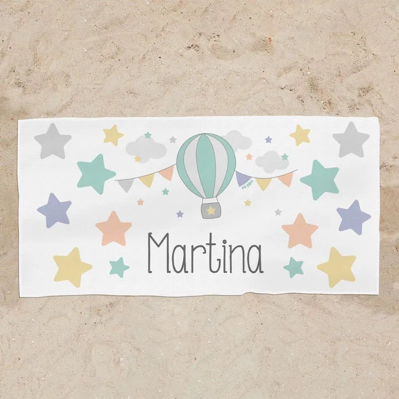 Toalla de baño infantil personalizada con nombre para niño.