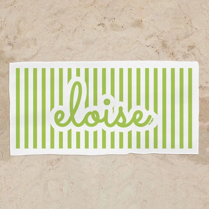 Toalla infantil personalizada con nombre estampado verde playa