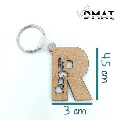 Llavero de madera personalizado con inicial y nombre