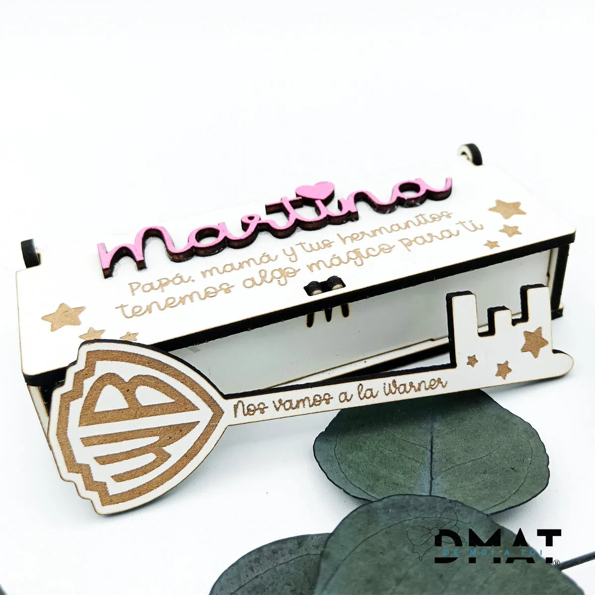 Regalos infantiles personalizados en madera - llave warner - de moi a oti