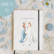 Regalos personalizados damas de honor - libreta A5 con ilustración de novia y damas de honor en diseño elegante.