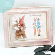 Regalos personalizados damas de honor en pre-boda con bata, ilustración enmarcada con diseño floral.