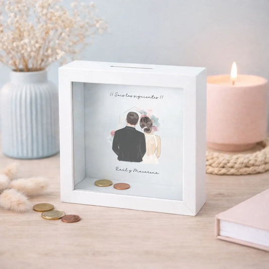 Hucha personalizada para los siguientes en casarse – Regalo original de boda con ilustración y nombre