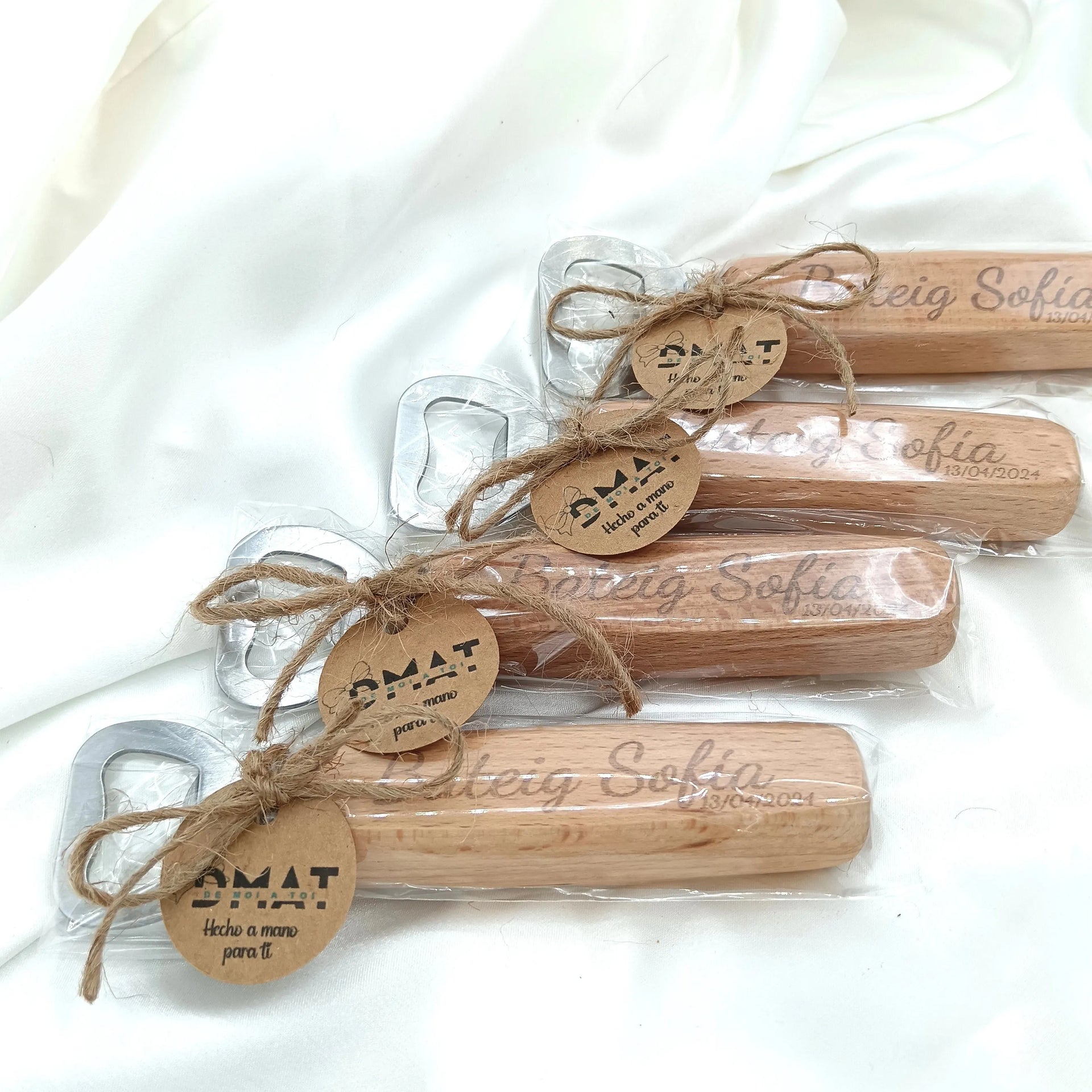 abridor de madera personalizado detalle de bautizo grabado a láser recuerdo natural