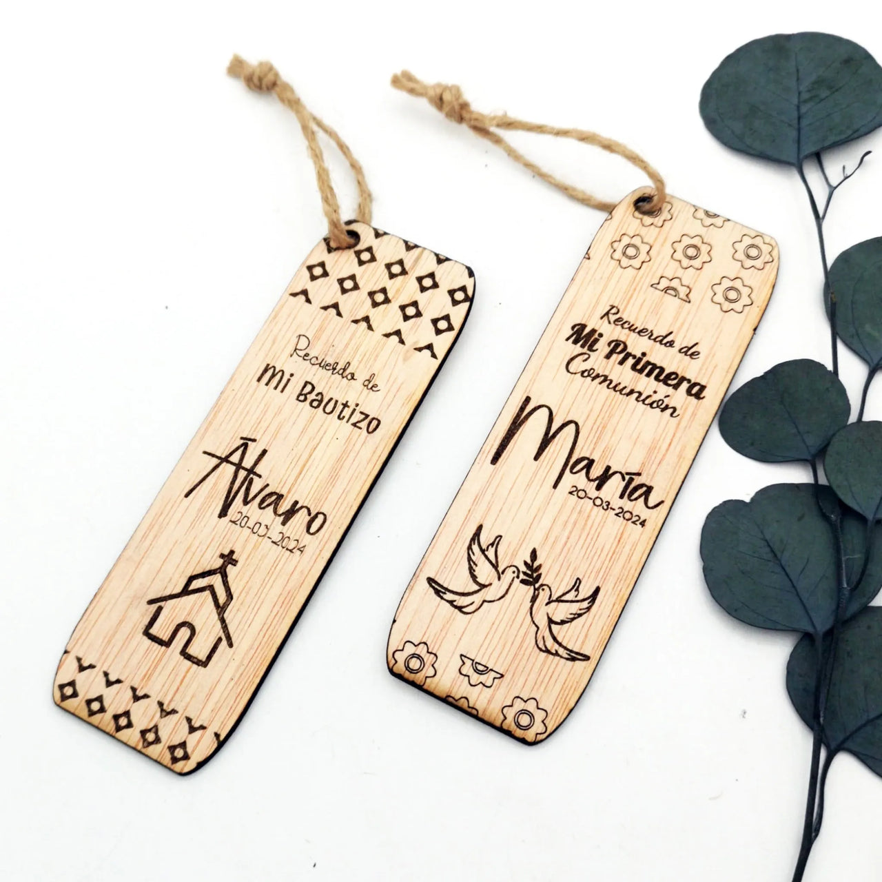 Recordatorio marcapáginas de madera personalizado Bautizo