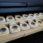 Grabado láser altavoces para jóvenes 