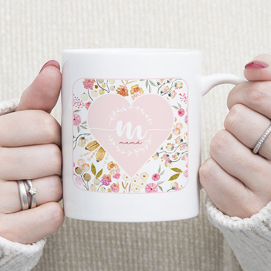 Taza personalizada con diseño floral rosa para mamá