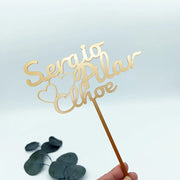 Decoración tarta nombres tallados en oro