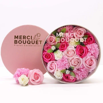 Caja de regalo con flores de jabón eternas  en color rosa - De moi a toi