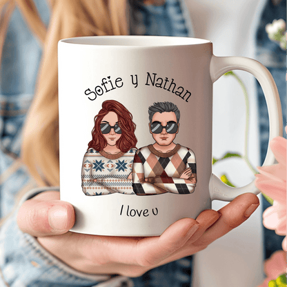 Taza personalizada con ilustración editable online de pareja de novios y amigos