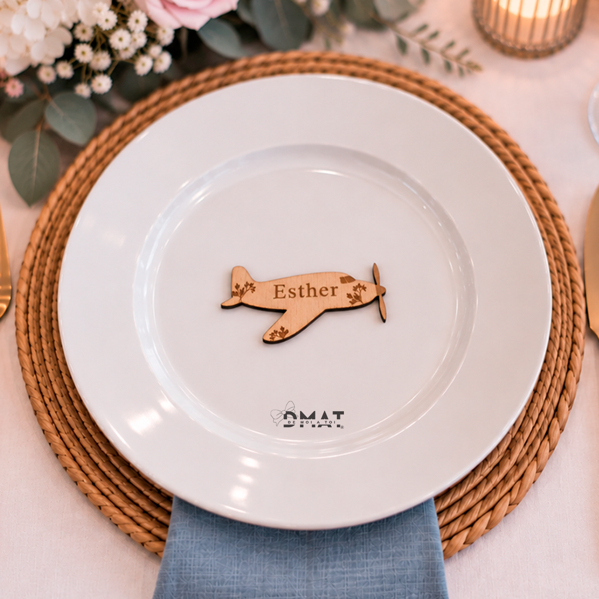 Marcasitio Avión de Madera Personalizado para Boda Viajera