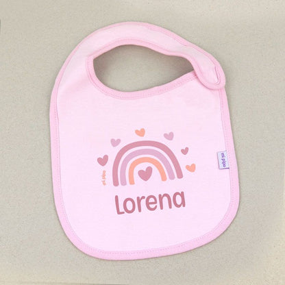 Baberos personalizados para bebés y niñas con nombre bordado.