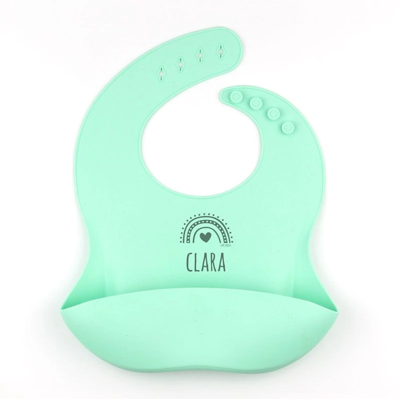 Baberos de silicona personalizados con nombre, resistentes, útiles y elegantes.