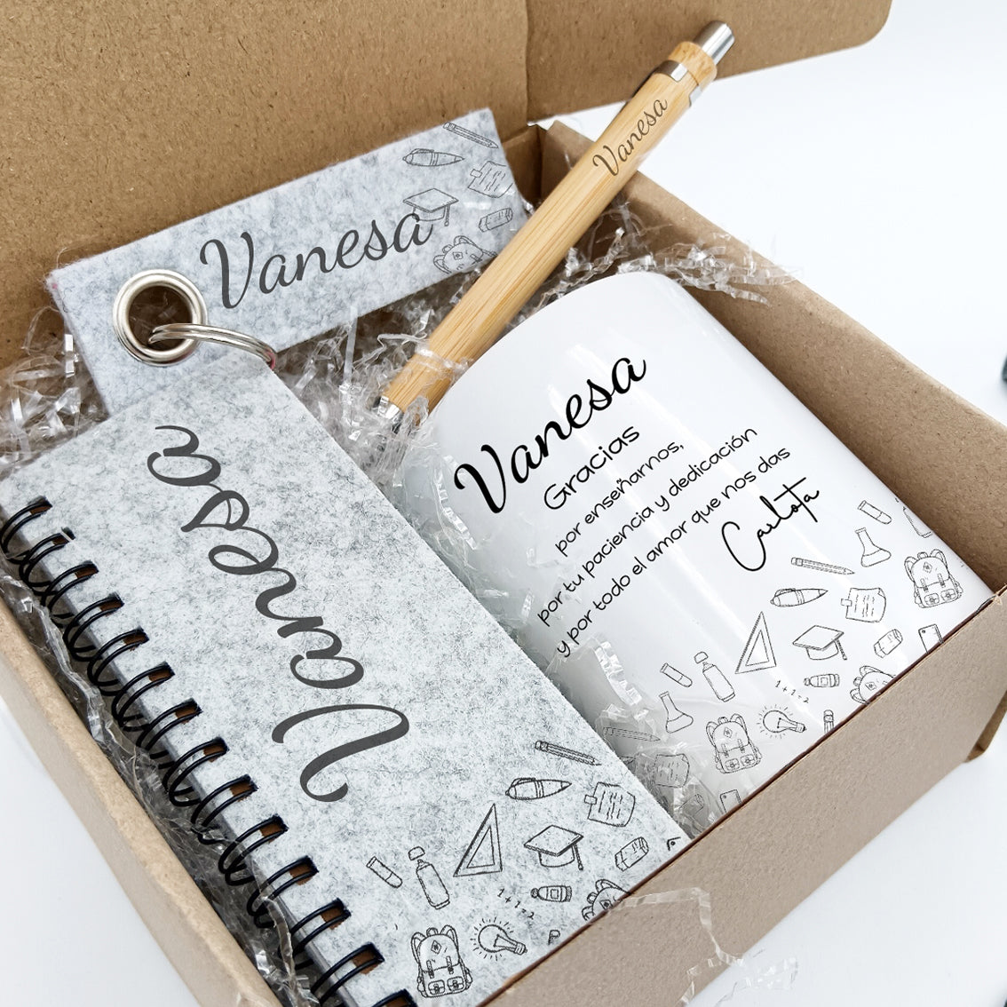 Set de Regalo Personalizado para Profesor o Profesora con Nombre y Alumnos – Diseño Escolar Elegante