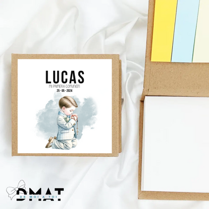 Bloc de notas personalizado comunión niño rezando con nombre, detalle para invitados