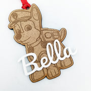 Bola de navidad de madera con nombre blanco