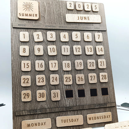 Calendario Montessori de madera artesanal — regalo original para profesores fin de curso