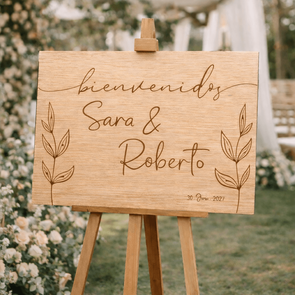 Cartel de boda de madera personalizado diseño botánico con hojas naturales grabadas láser y palabra bienvenidos
