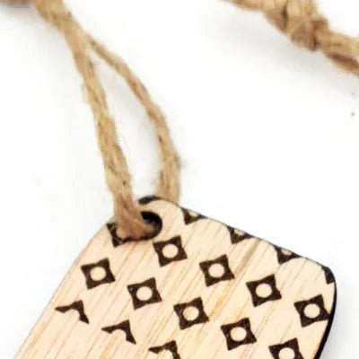 Recordatorio marcapáginas de madera personalizado fiestas infantiles