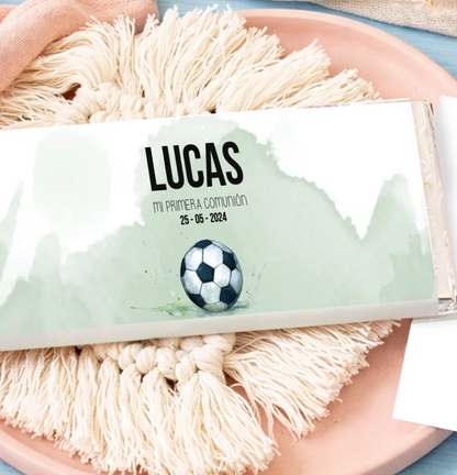 Chocolatinas Nestlé personalizadas para invitados de comunión con diseño Fútbol