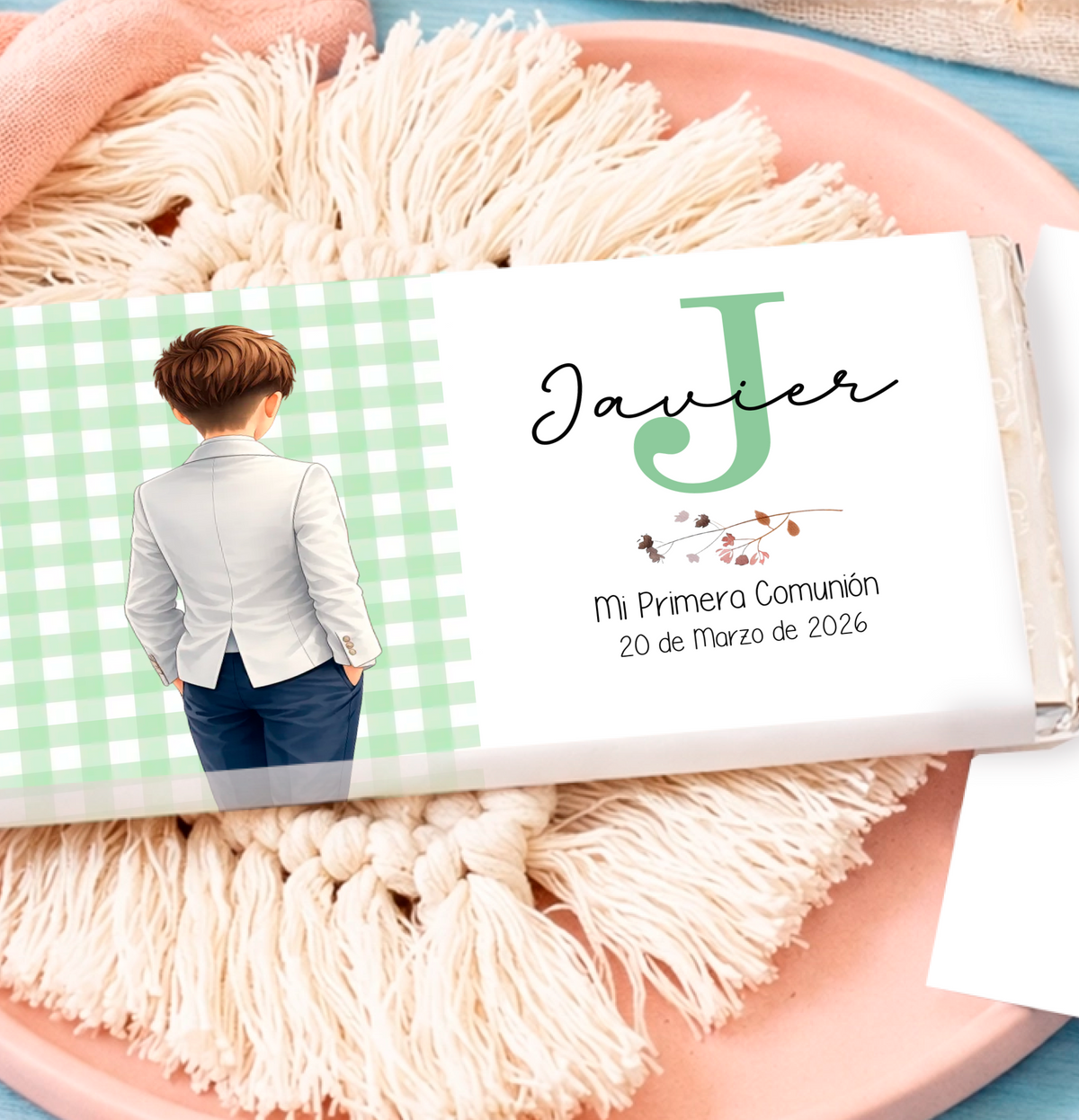 Chocolatinas Nestlé personalizadas para invitados de comunión con diseño Vichy verde