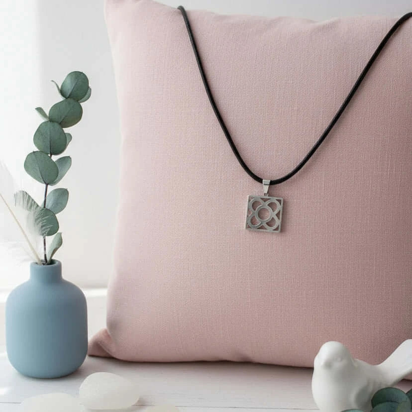 Collar Panot de Barcelona en acero inoxidable – Regalo con alma catalana – De moi à toi