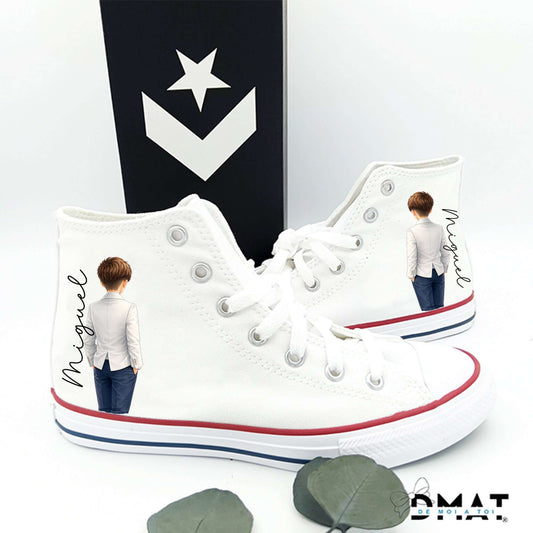 regalo original para niño, zapatillas personalizadas tipo converse con nombre y dibujo
