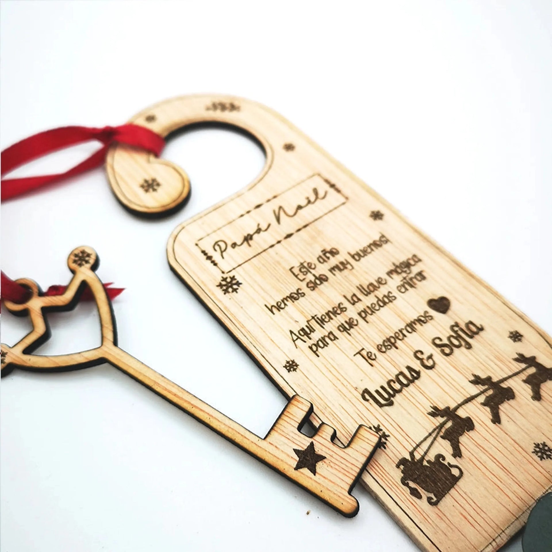 detalle llave mágica de madera para papa noel navidad personalizada con nombres