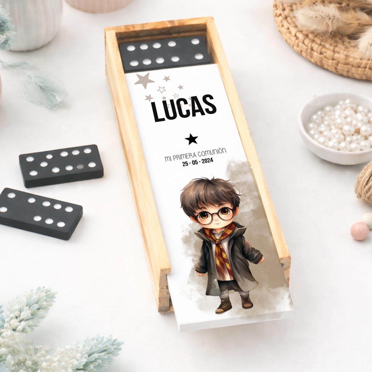 Dominó de madera personalizado para comunión diseño escuela de magia con nombre